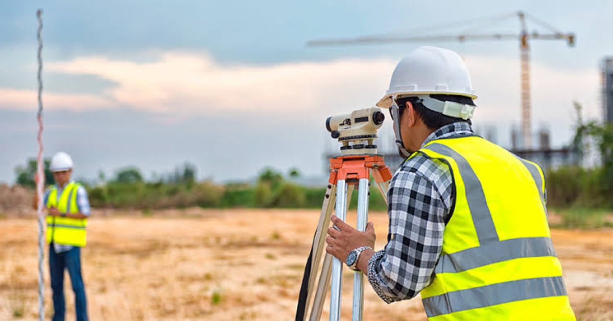 وظايف سرویر (نقشه بردار) در پروژه سرک سازی