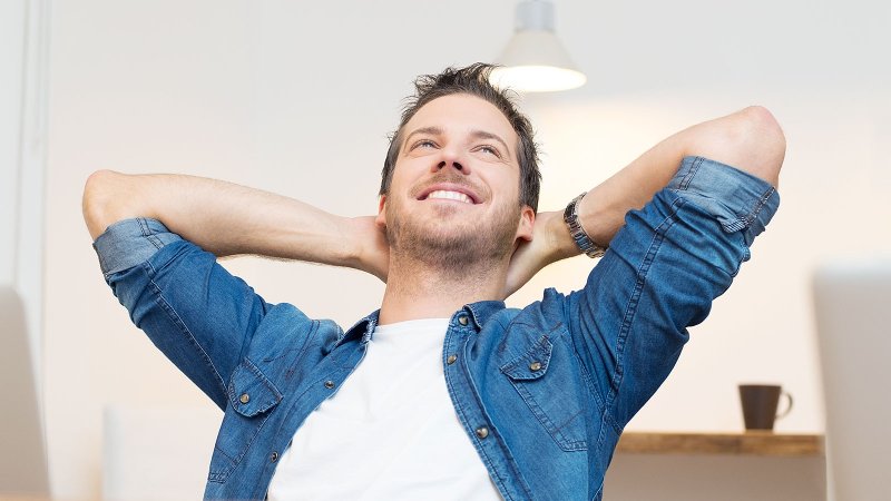 د خوشحاله خلکو ځانګړنې؛ تاسو هم خوشحاله اوسېدلای شئ!