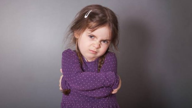 څنګه پوه شو، چې يو کس مونږ سره کينه لري؟