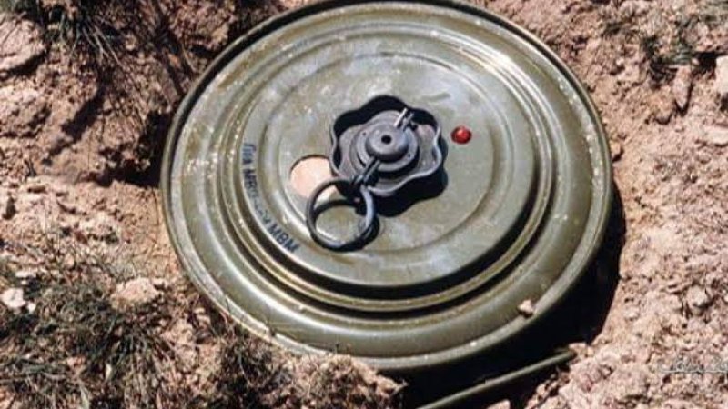 په عامو او جاري لارو او سړکونو کې بمونه ښخوونکو!