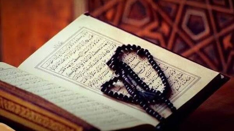 قرآن ولې په عربۍ ژبه کې نازل شوی دی؟