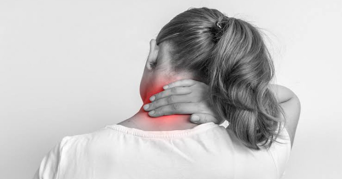 څنګه په یوې دقیقې کې د خپل ورمېږ درد او شخي له  منځه یوسو؟