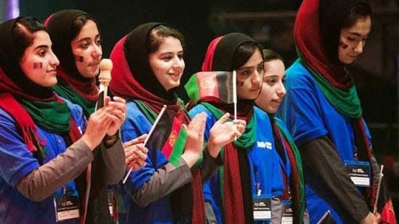 د افغانو نجونو استازي (د نجونو روباټيک ټيم)