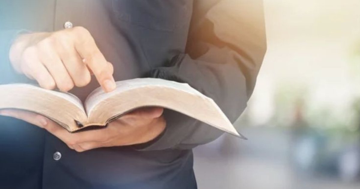 ځینې وخت ځینې نظرونه یوازې، لفظونه او غږونه وګڼئ.