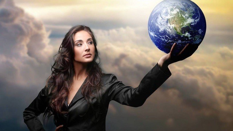 له ذهني پلوه د پياوړو مېرمنو لس ځانګړنې