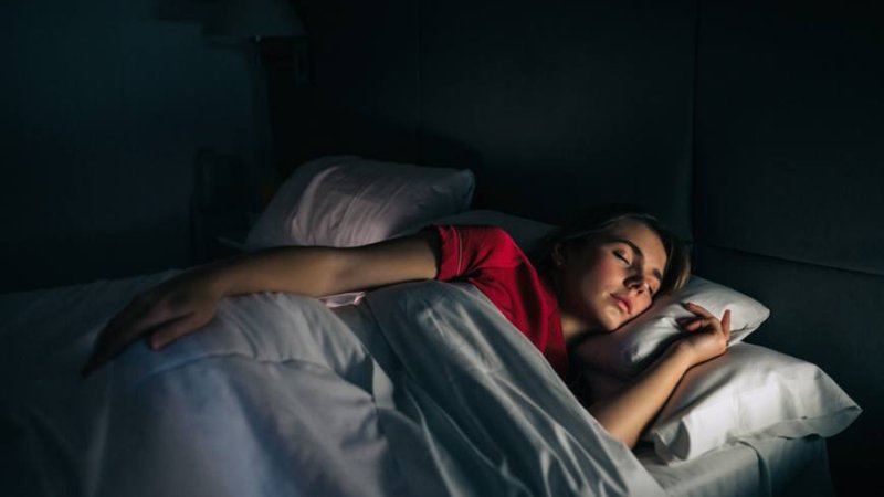 که ویده کېږئ، څراغ حتما مړ کړئ!